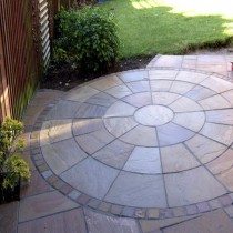 Autumn Brown Indian Sandstone Natural Circle Patio Paving Slabs Pack 2.7m