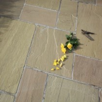 Raj Green Indian Sandstone Natural Patio Paving Slabs Pack 15.5m2 18mm to 25mm