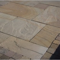 Rippon Buff Indian Sandstone Natural Calibrated Patio Paving Slabs Pack 15.5m2 22mm